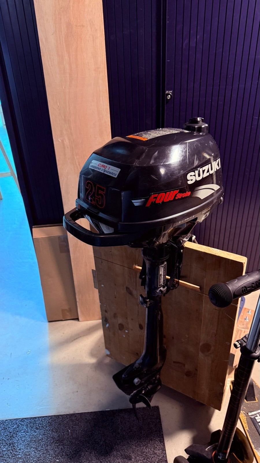 Suzuki 2.5 pk viertakt kortstaart buitenboordmotor, Watersport en Boten, Buiten- en Binnenboordmotoren, Ophalen, Gebruikt, Minder dan 5 pk