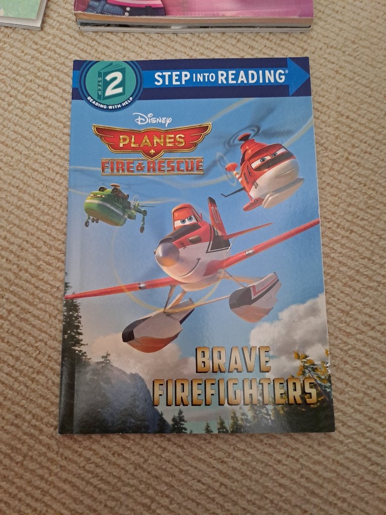 Brave Firefighters (Disney Planes: Fire & Rescue), Boeken, Ophalen of Verzenden, Zo goed als nieuw, RH Disney, Sprookjes