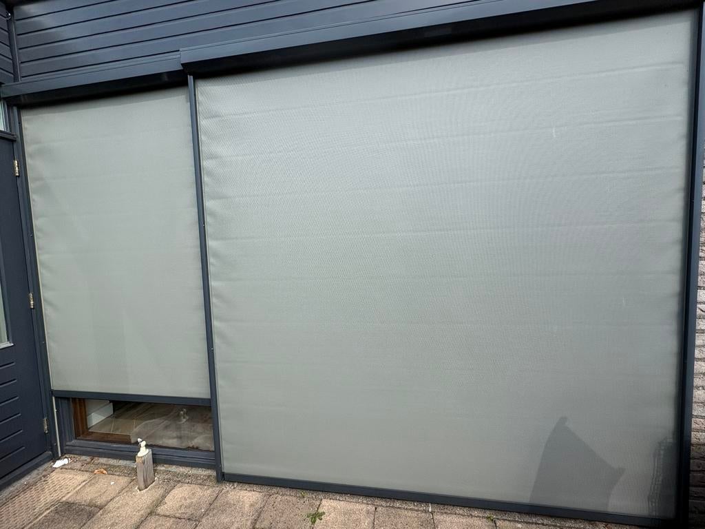 2 elektrische screens, Tuin en Terras, Zonneschermen, Ophalen, Elektrisch, 150 tot 300 cm, Screen
