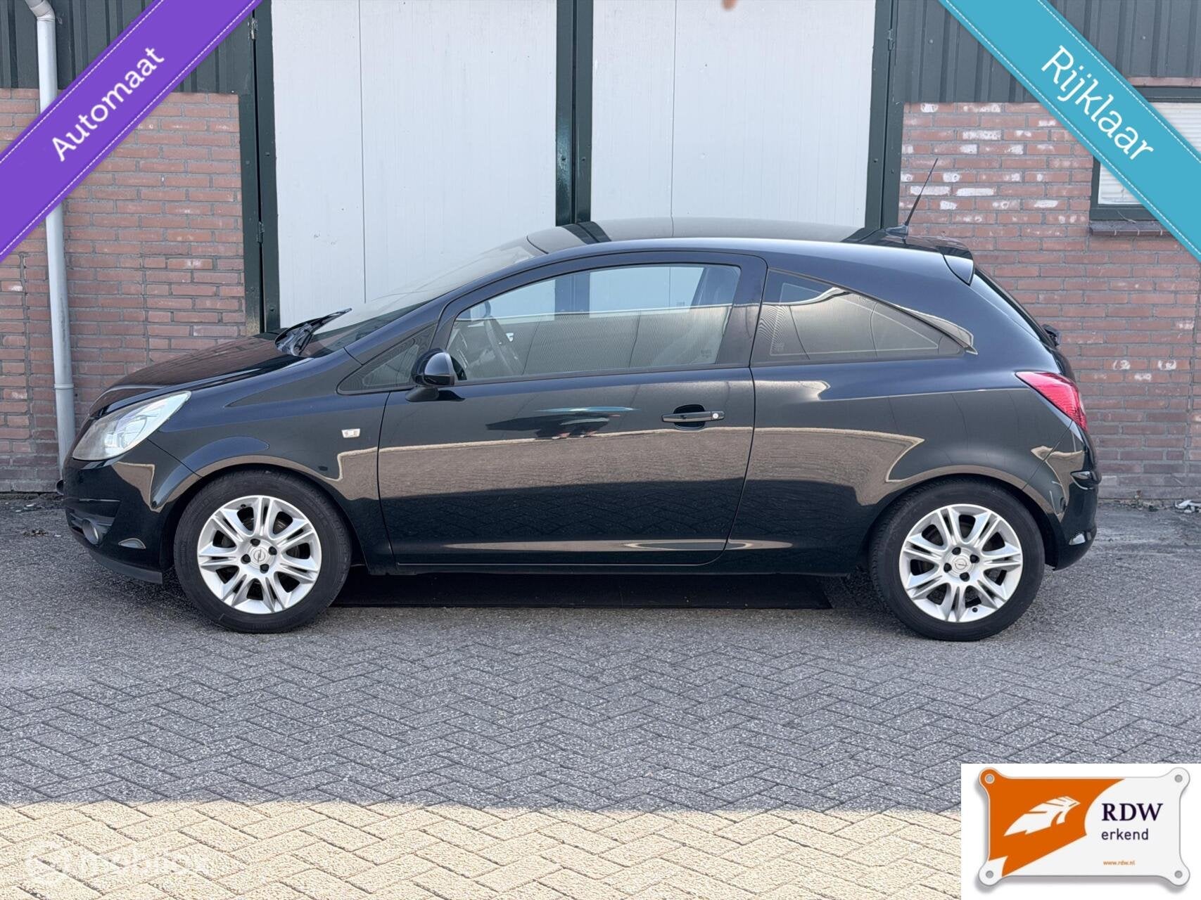 Opel Corsa 1.4-16V '111' Edition AUTOMAAT/NAP/AIRCO/PARKEERS, Euro 5, 101 pk, Gebruikt, 4 cilinders