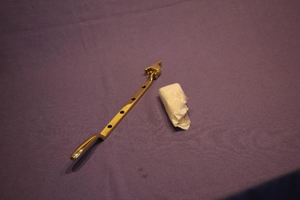 Messing raamboom/ uitzetijzer, Doe-het-zelf en Verbouw, Hang- en Sluitwerk, Nieuw, Overige typen, Koper of Messing, Ophalen of Verzenden