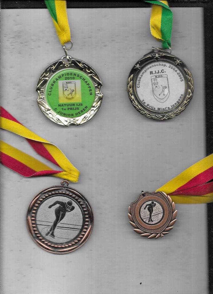 4 SCHAATS MEDAILLES VERSCHILLENDE OOK LOS TE KOOP, Postzegels en Munten, Penningen en Medailles, Ophalen of Verzenden, Overige materialen