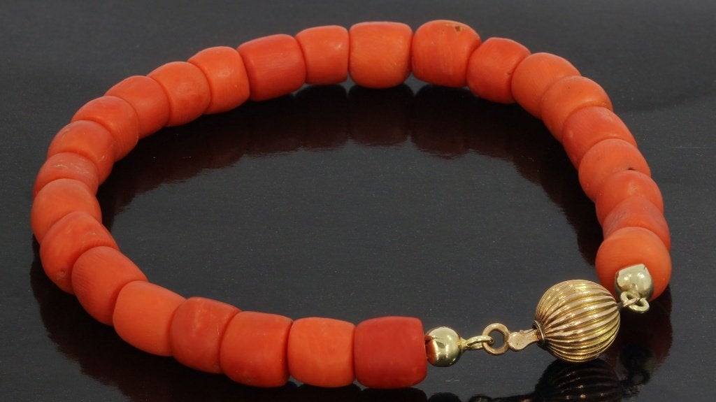 Bloedkoraal antieke armband fraai 14k slot goud dames retro, Ophalen of Verzenden, Goud, Armband, Met edelsteen