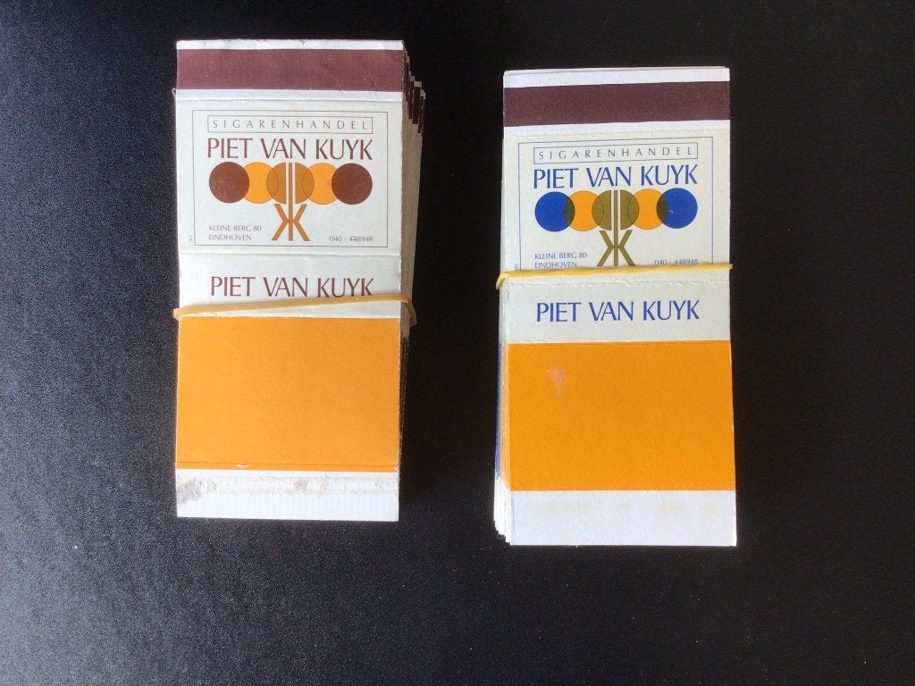 Lucifermapjes Piet van Kuyk, Verzamelen, Rookartikelen, Aanstekers en Luciferdoosjes, Ophalen of Verzenden, Gebruikt, Luciferdoosjes of -merken