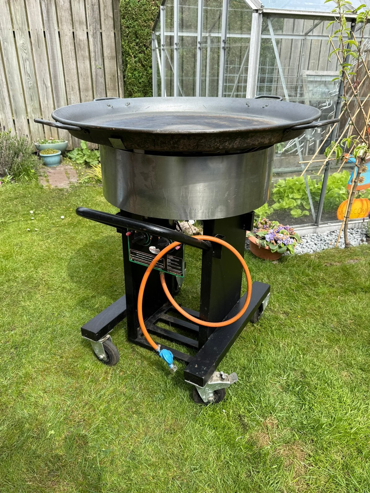Grote pan op Gasbrander te Huur, Ophalen, Zo goed als nieuw, Overige