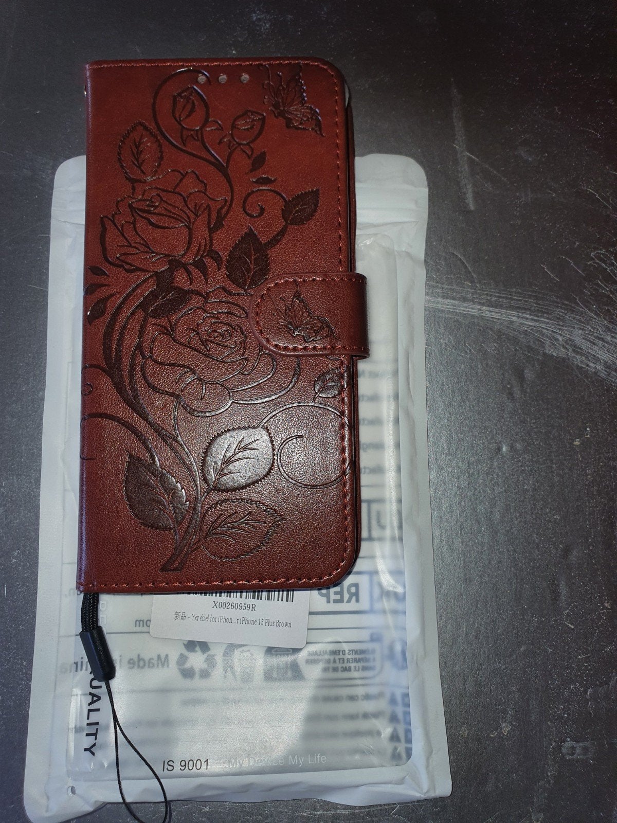 Leren Flipcase voor iPhone 15 Plus - Bruin met Rozen, Telecommunicatie, Bruin, Nieuw, Ophalen of Verzenden, Magnetische sluiting