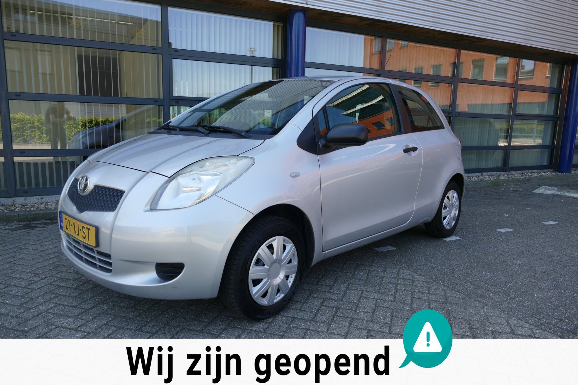 Toyota Yaris 1.0 VVTi Nieuwe Apk 20-06-2027 Stuurbekrachtigi, Voorwielaandrijving, Stof, Bedrijf, Handgeschakeld