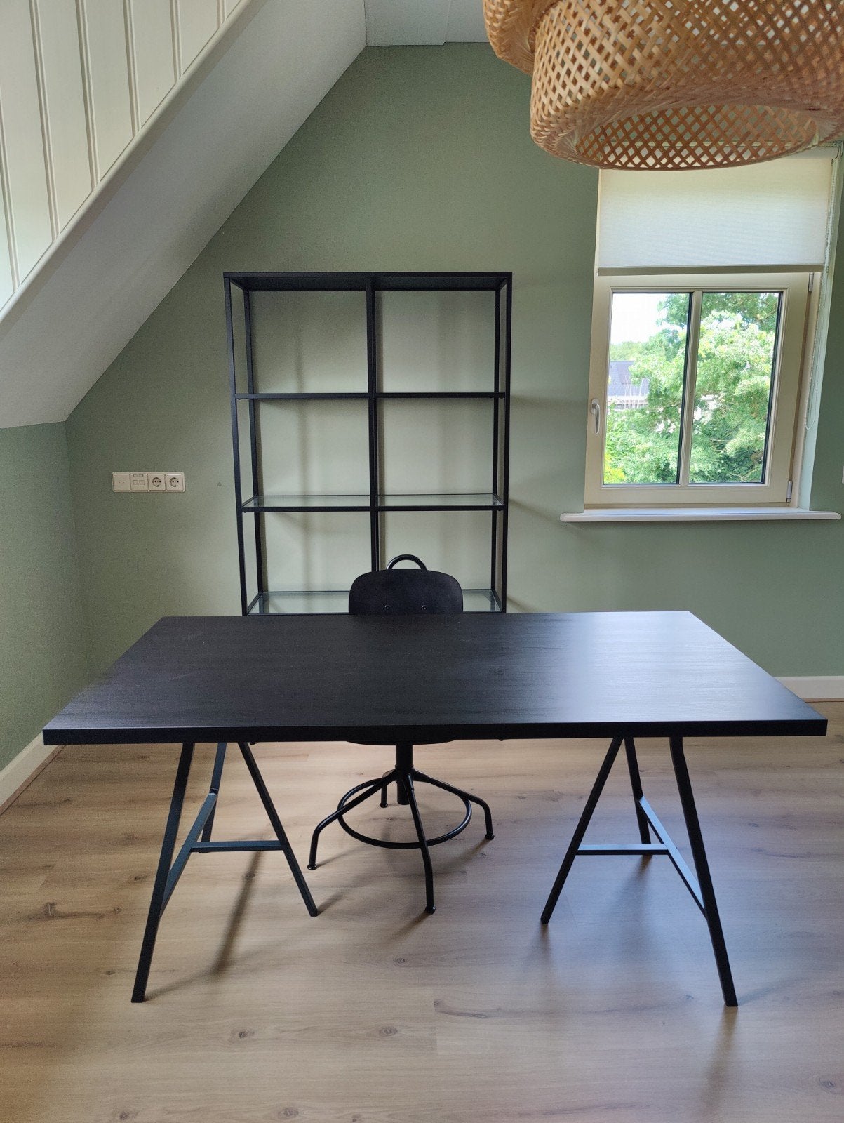 Ikea bureau, bureaustoel en vitrinekast, Ophalen of Verzenden, 25 tot 50 cm, 50 tot 100 cm, Minder dan 100 cm