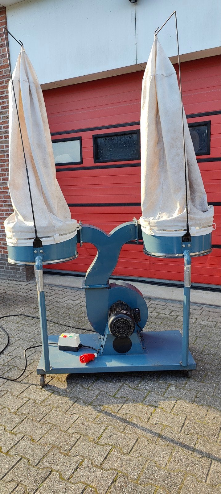 Afzuiging met dubbele zakken, Ophalen