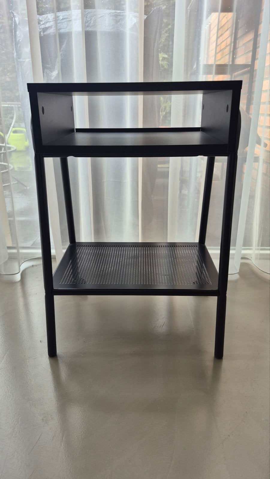 Ikea Setskog Bijzettafel / Nachtkastje Zwart, Huis en Inrichting, Ophalen, Minder dan 55 cm, Gebruikt, Modern, Industrieel