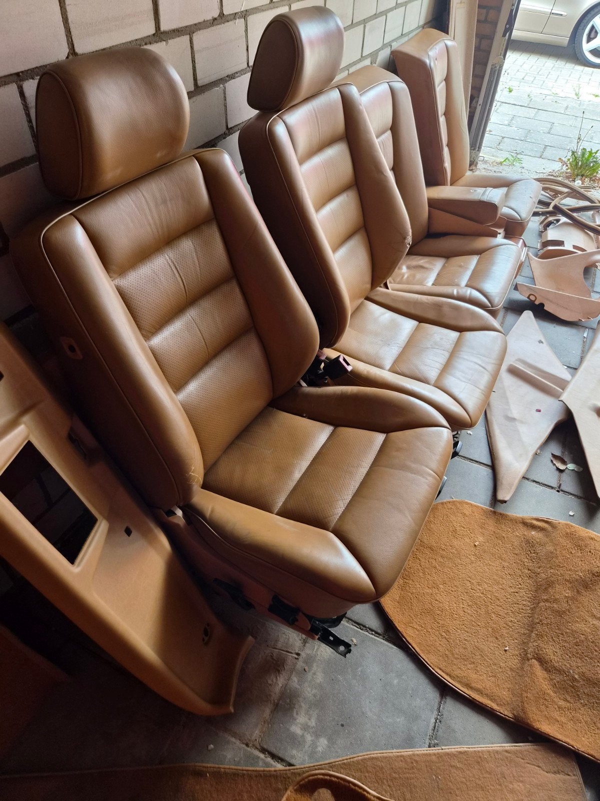 Mercedes Benz w124 coupe Leer leder interieur  creme dattel, Auto-onderdelen, Interieur en Bekleding, Ophalen, Gebruikt, Mercedes-Benz