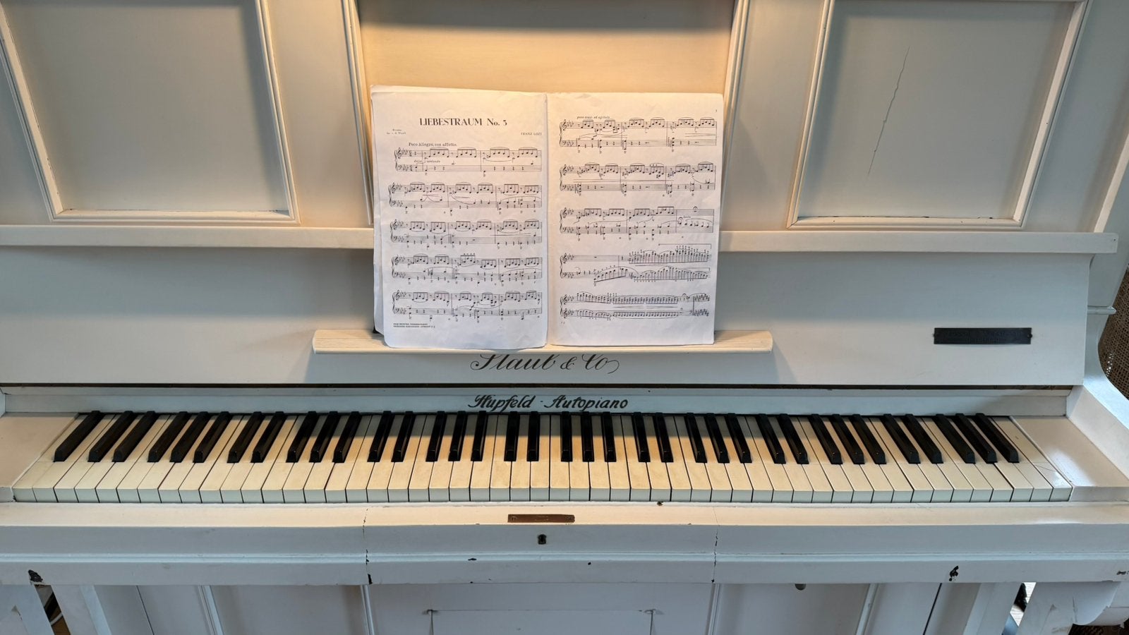 Pianola 100% speelbaar, goed geluid. Gratis ophalen, Ophalen, Gebruikt, Wit, Piano