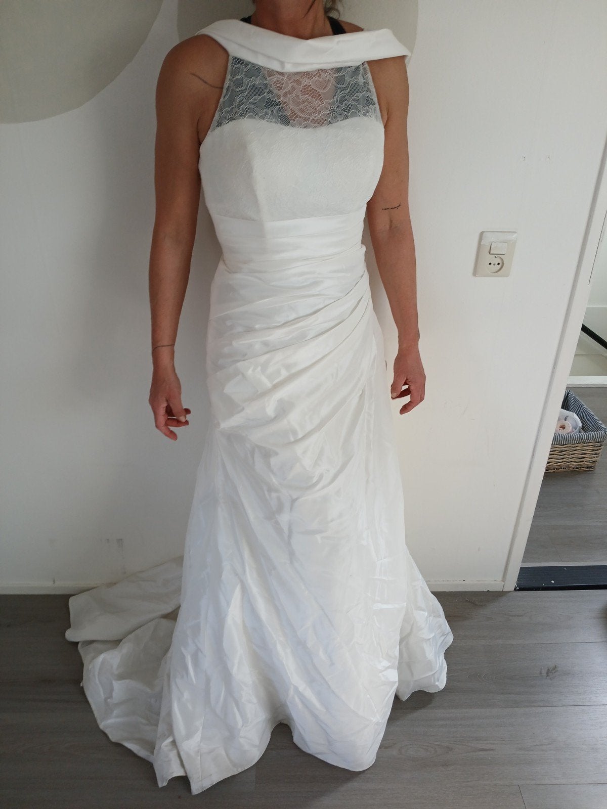 Mooie off White trouwjurk maat L/40, Ophalen of Verzenden, Zo goed als nieuw, Wit, Trouwjurk