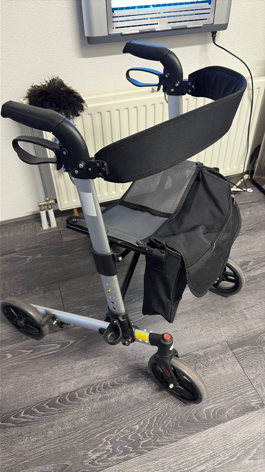 Een mooie rollator lichtgewicht, Ophalen of Verzenden, Lichtgewicht, Zo goed als nieuw