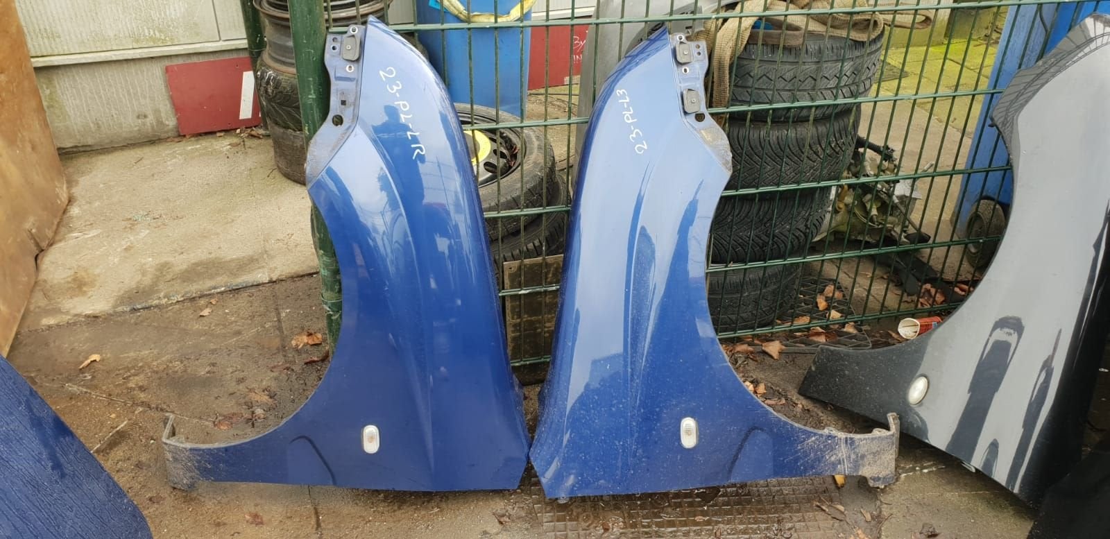 SUZUKI IGNIS VOORSCHERMEN LINKS+RECHTS  BJ 2006, Gebruikt, -, -, Ophalen of Verzenden