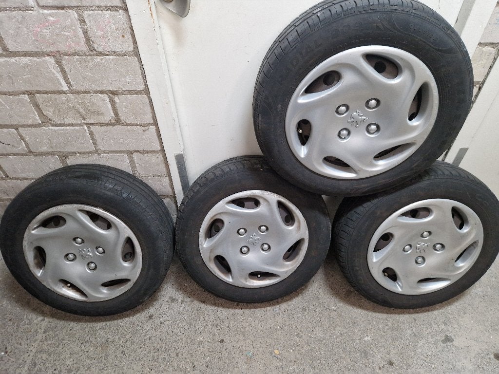 Peugeot 206 zomerbanden op velg | 175/65 R14 | 4x108, Auto-onderdelen, Ophalen, 14 inch, Gebruikt, 175 mm
