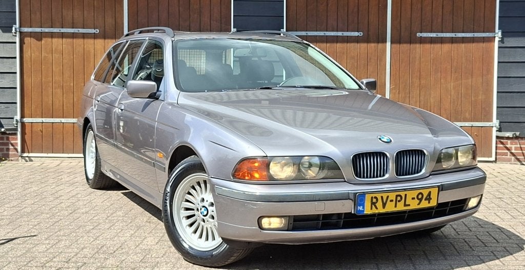 BMW 5 Serie Touring 523i Executive | Nieuwe APK | 6 cilinder, Automaat, Achterwielaandrijving, 2494 cc, 170 pk