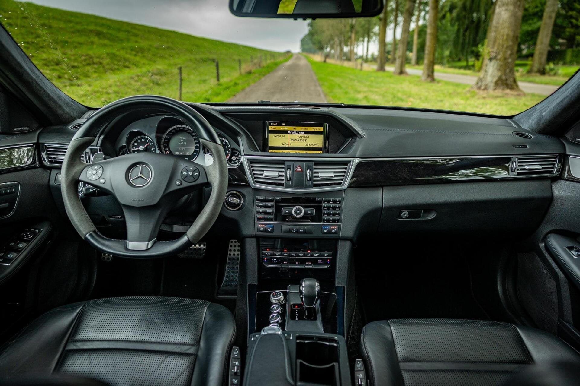 Mercedes E-klasse Estate AMG 63 |Memory|Pano|Harman/Kardon, Automaat, Euro 5, Achterwielaandrijving, Gebruikt