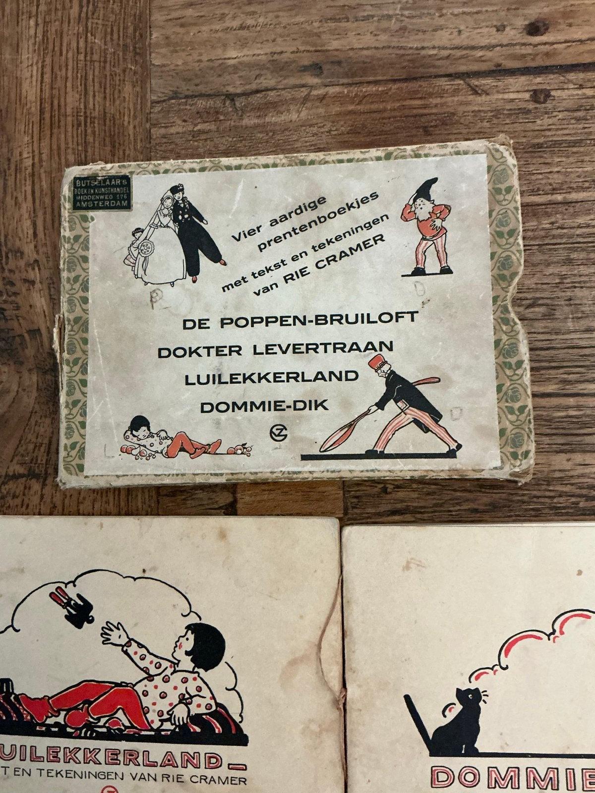 Rie Cramer. Doosje met inhoud 4 boekjes. Heel oud 1934., Ophalen of Verzenden
