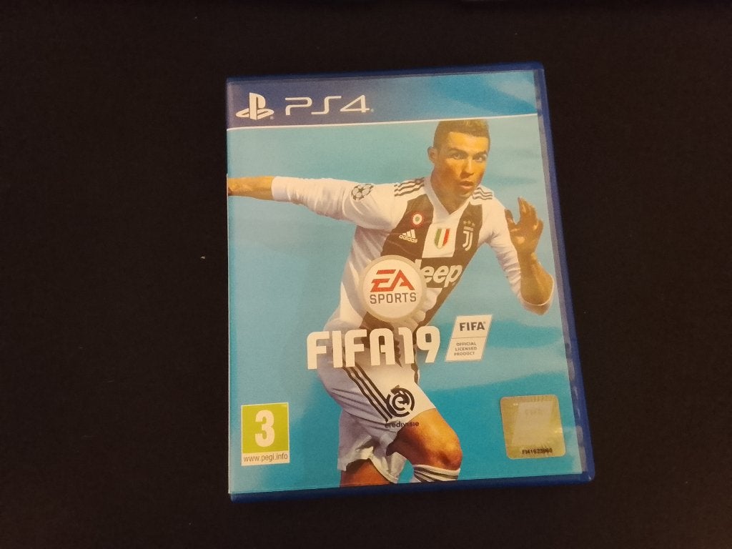 Fifa 19, Ophalen of Verzenden, Zo goed als nieuw, Sport, 3 spelers of meer