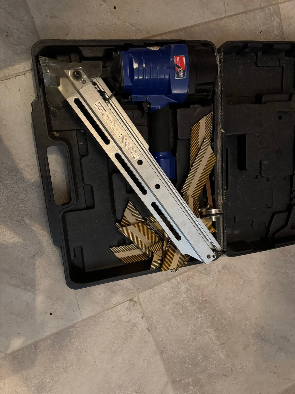 HBM 90 mm Pneumatische Spijkerpistool met Spijkers, Ophalen of Verzenden, Gebruikt