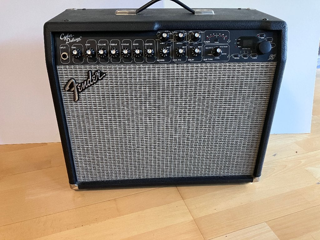 Fender Cyber Deluxe versterker met voetschakelaar, Muziek en Instrumenten, Ophalen, Gebruikt, Gitaar, 50 tot 100 watt
