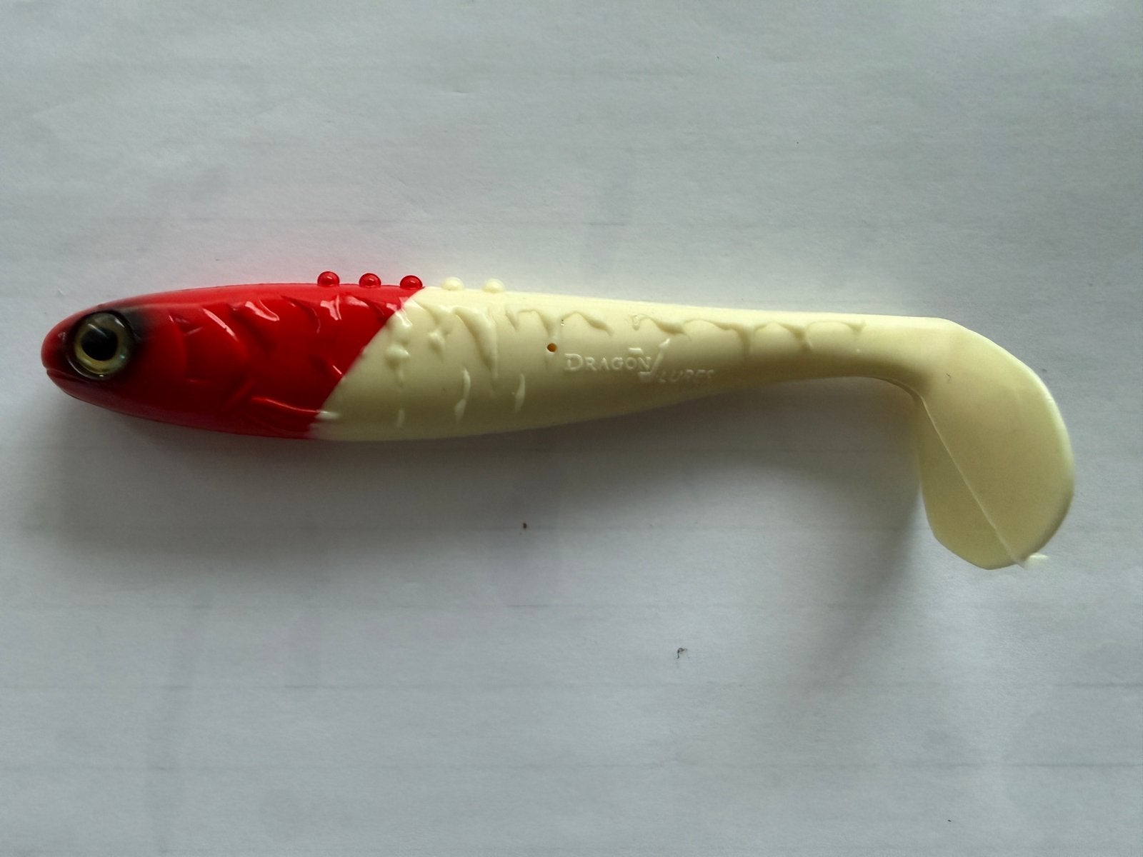 Foto 8 van Dragon V-Lures Chucky 15cm 30g – 8 softbaits V8-V11