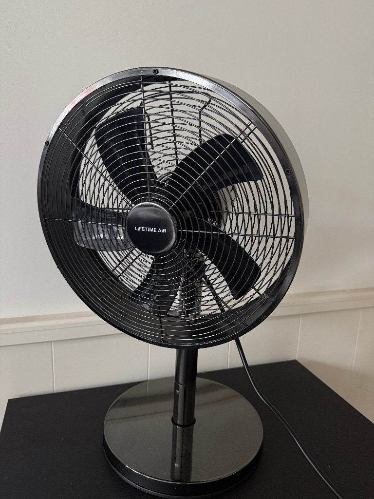 Lifetime Air tafelventilator metaal zwart chroom, Ophalen, Zo goed als nieuw, Tafelventilator