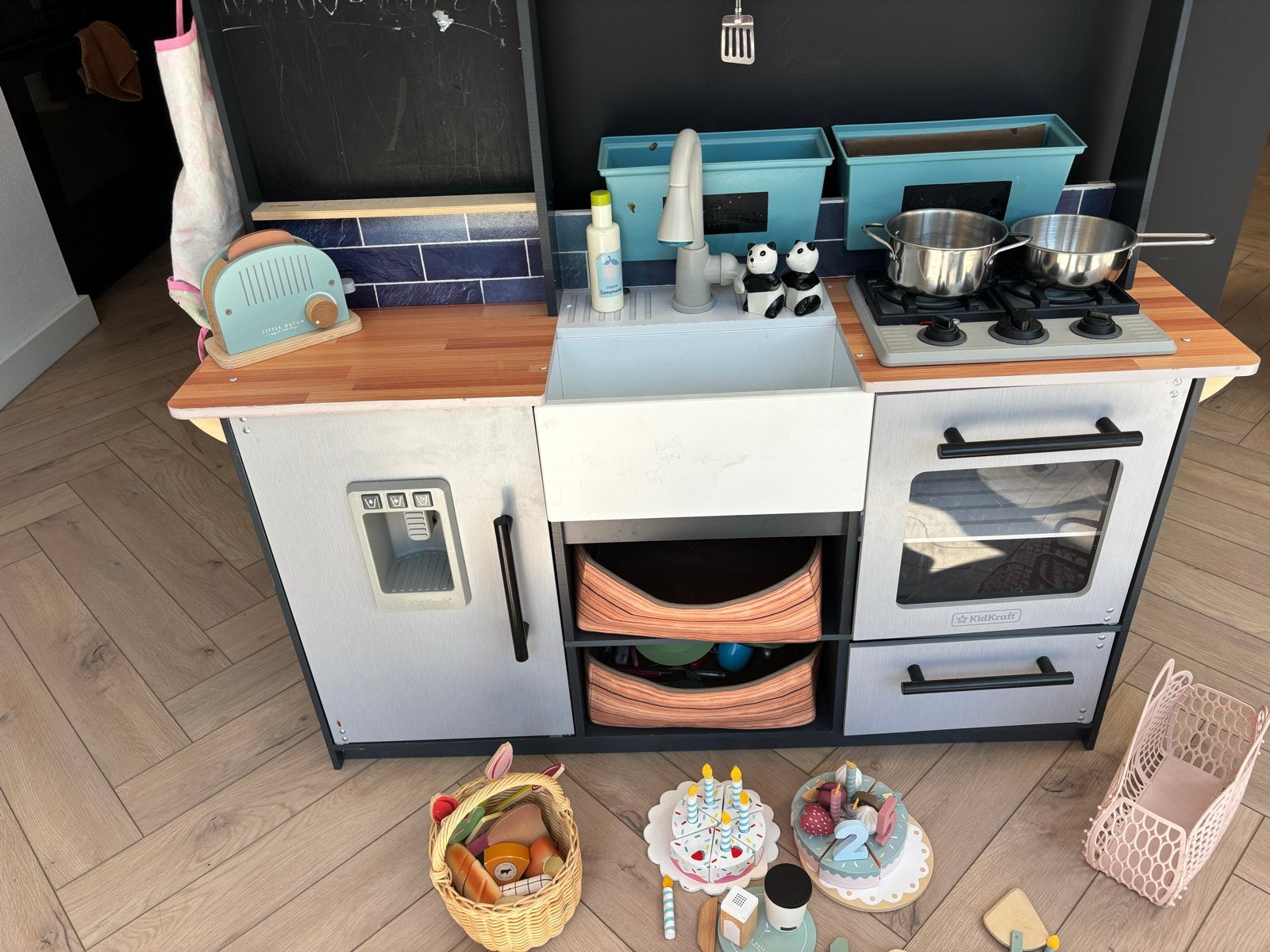 Grote speelkeuken met veel accessoires, Ophalen, Gebruikt, Hout, Speelkeuken