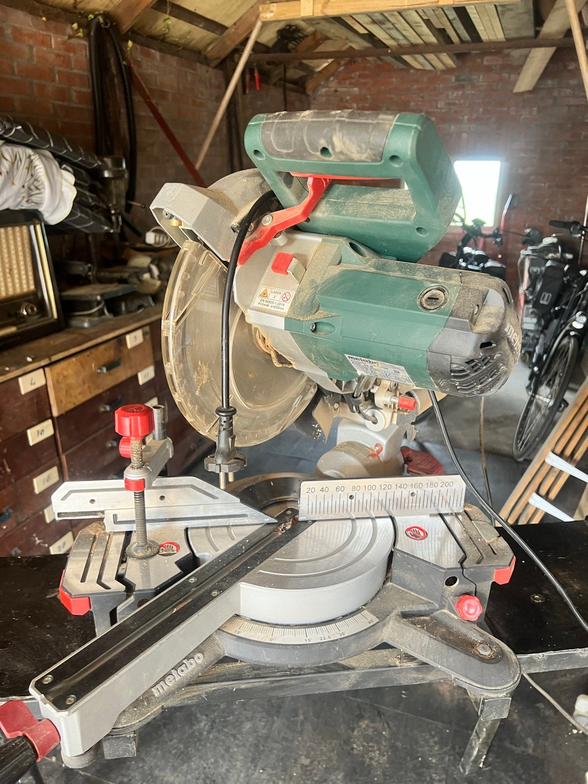 Metabo KGS 254 M Afkortzaag met onderstel, Ophalen, Gebruikt, 70 mm of meer, Afkortzaag