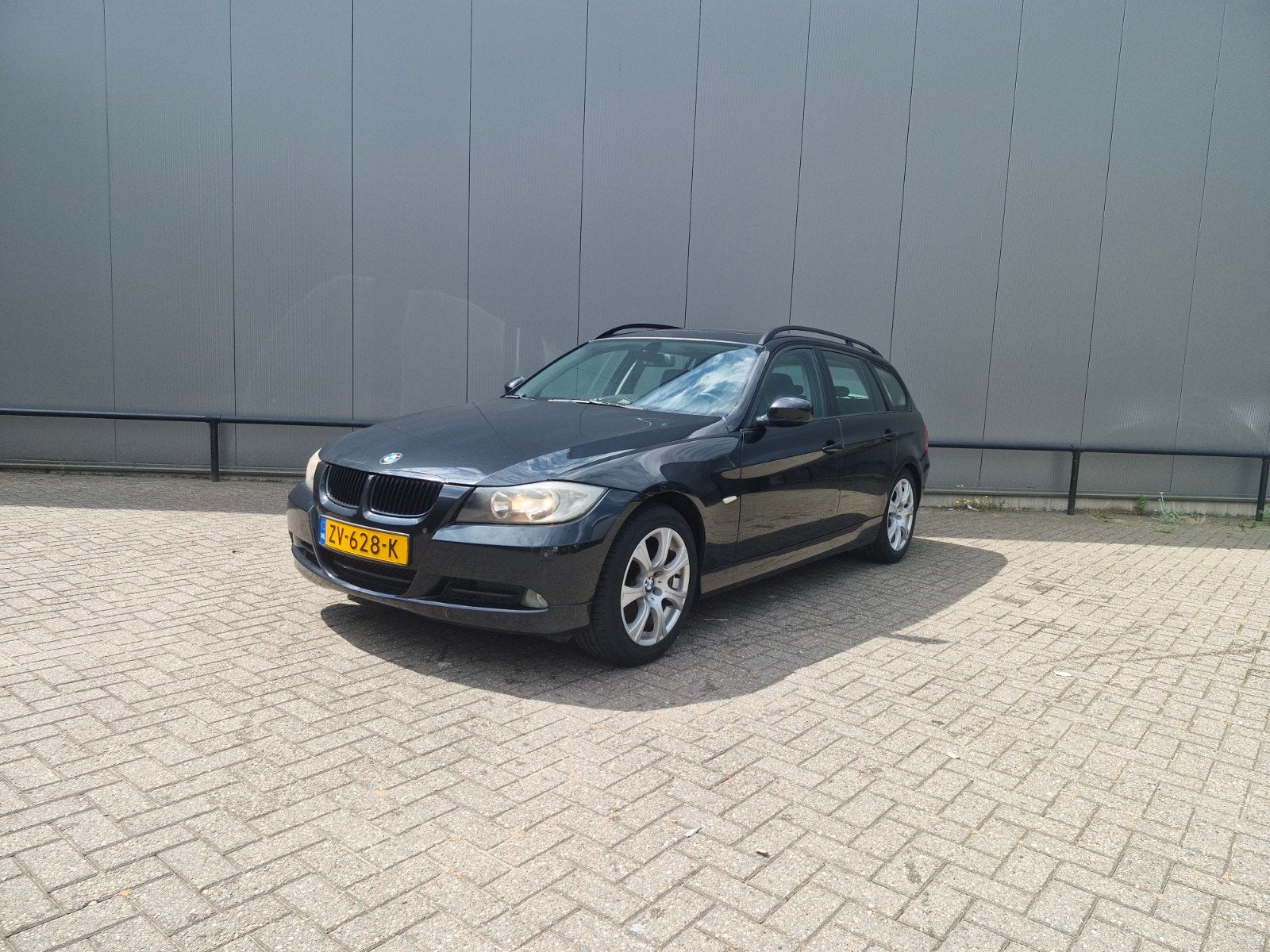 BMW 3-Serie 2.0 I 320i Touring 2006 Zwart, Auto's, BMW, 13 km/l, Achterwielaandrijving, 1995 cc, Zwart