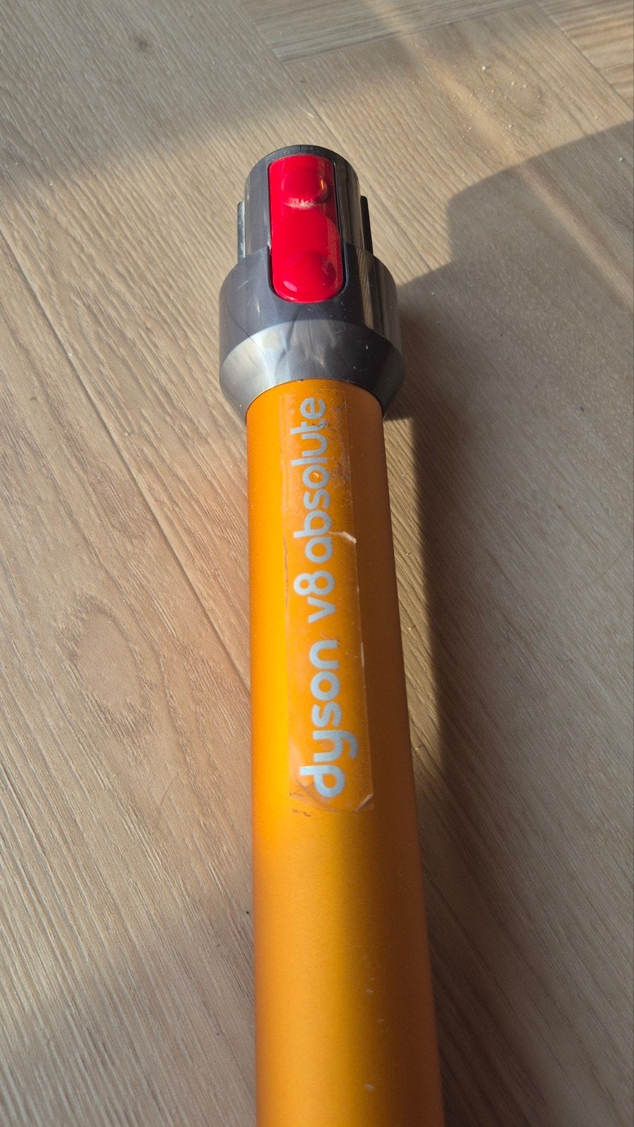Foto 17 van Dyson V8 Absolute steelstofzuiger met accessoires