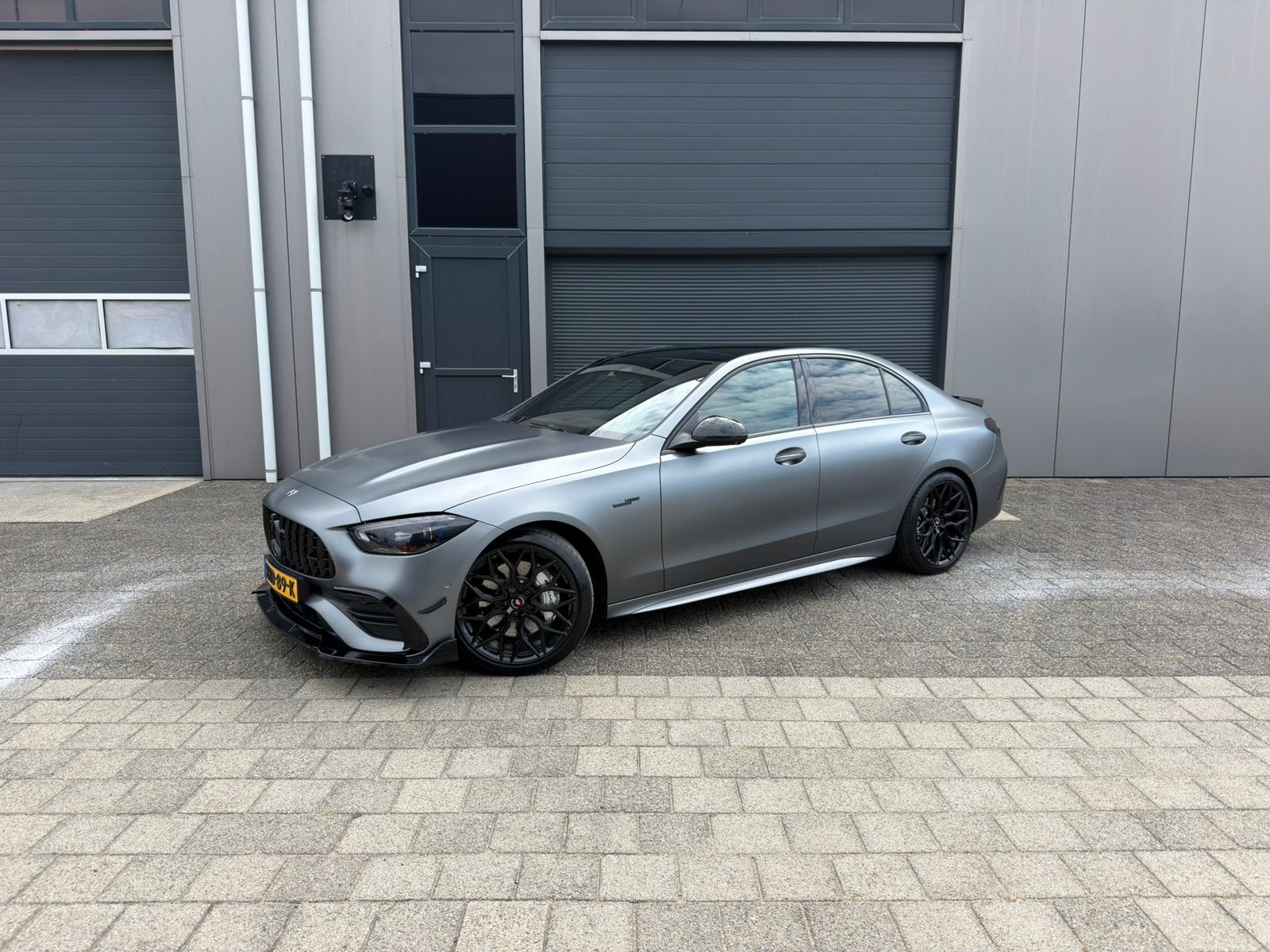 Mercedes-Benz C180 AMG C63S Look - full options, Automaat, 1800 kg, Leder, Parkeerassistent