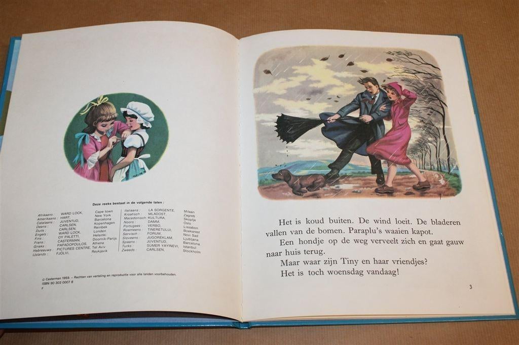 Tiny Speelt Toneel — Vintage Kinderboek 1976, Ophalen of Verzenden, Gelezen