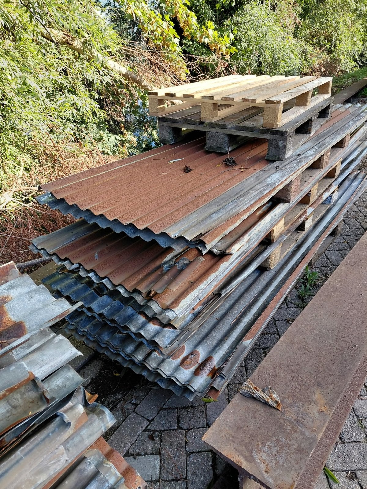 Dakplaten 2.75m x 0,81m - Gebruikt, Gebruikt, Overige kleuren, 15 m² of meer, Metaal