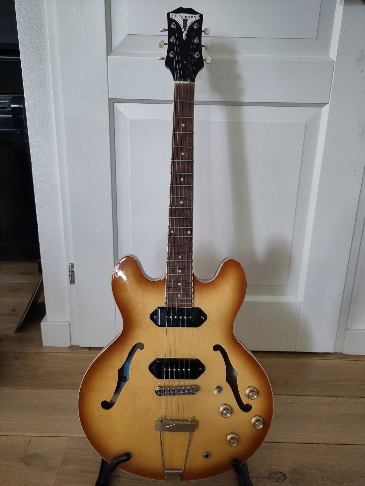 Epiphone 1961 50th Anniversary Casino Reissue, Ophalen