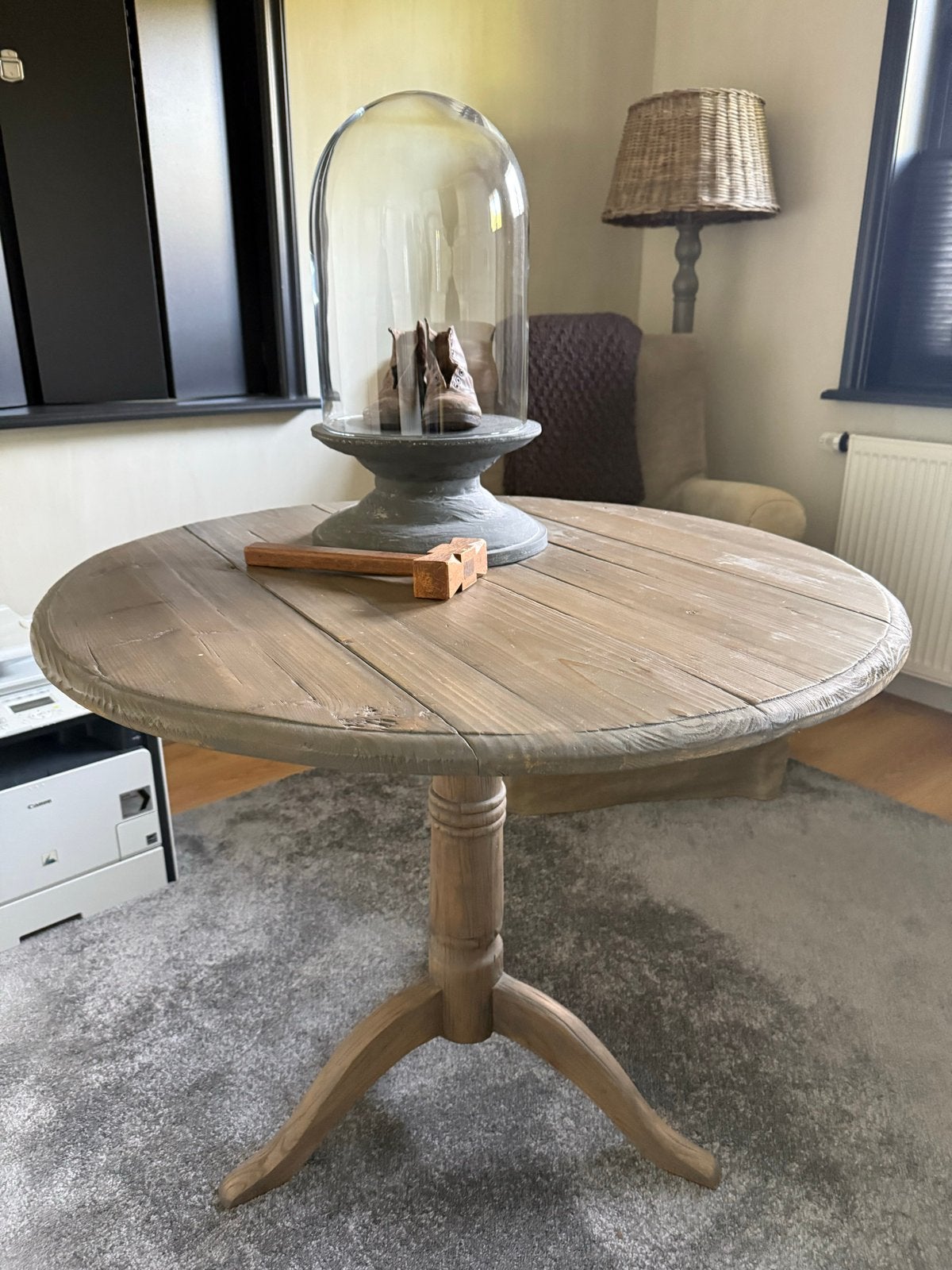 Ronde houten tafel - inklapbaar, Ophalen, Rond, Tot twee personen, 50 tot 100 cm
