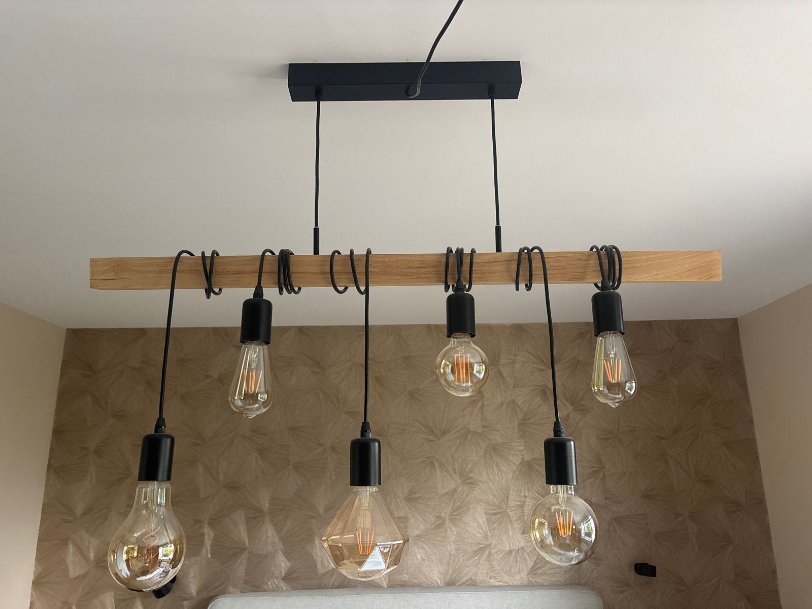 Hanglamp met houten balk en 6 lampen, Ophalen of Verzenden, Zo goed als nieuw, Hout, E27 (groot)
