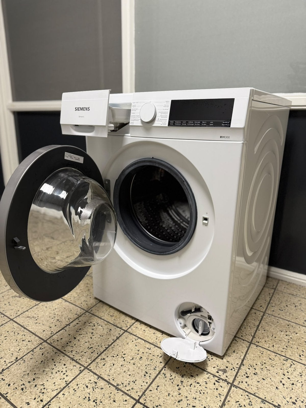 Foto 4 van Siemens iQ300 iSensoric 9KG Wasmachine