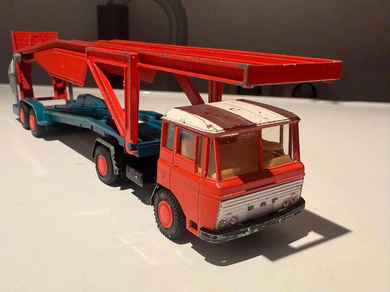DAF Lion Car No. 50 Autotransporter - Made in Holland, Hobby en Vrije tijd, Ophalen of Verzenden, Gebruikt, Bus of Vrachtwagen