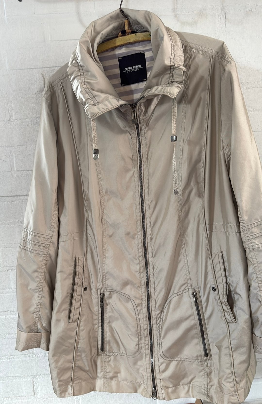 Gerry Weber Edition Jas - Beige/Zandkleurig, Kleding | Dames, Jassen | Zomer, Ophalen of Verzenden, Gedragen, Maat 46/48 (XL) of groter
