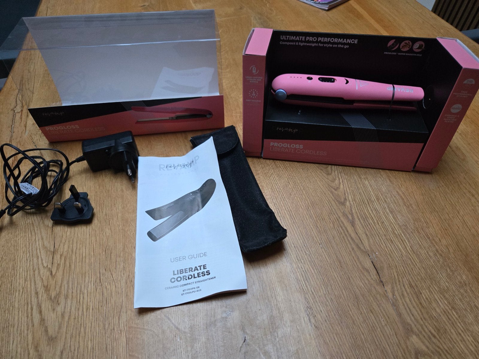 Revamp Progloss Liberate draadloze mini stijltang, Witgoed en Apparatuur, Ophalen of Verzenden, Zo goed als nieuw, Haarverzorging