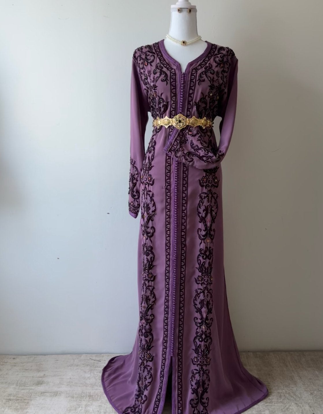 Kaftan te HUUR, Ophalen, Zo goed als nieuw, Maat 38/40 (M), Overige typen