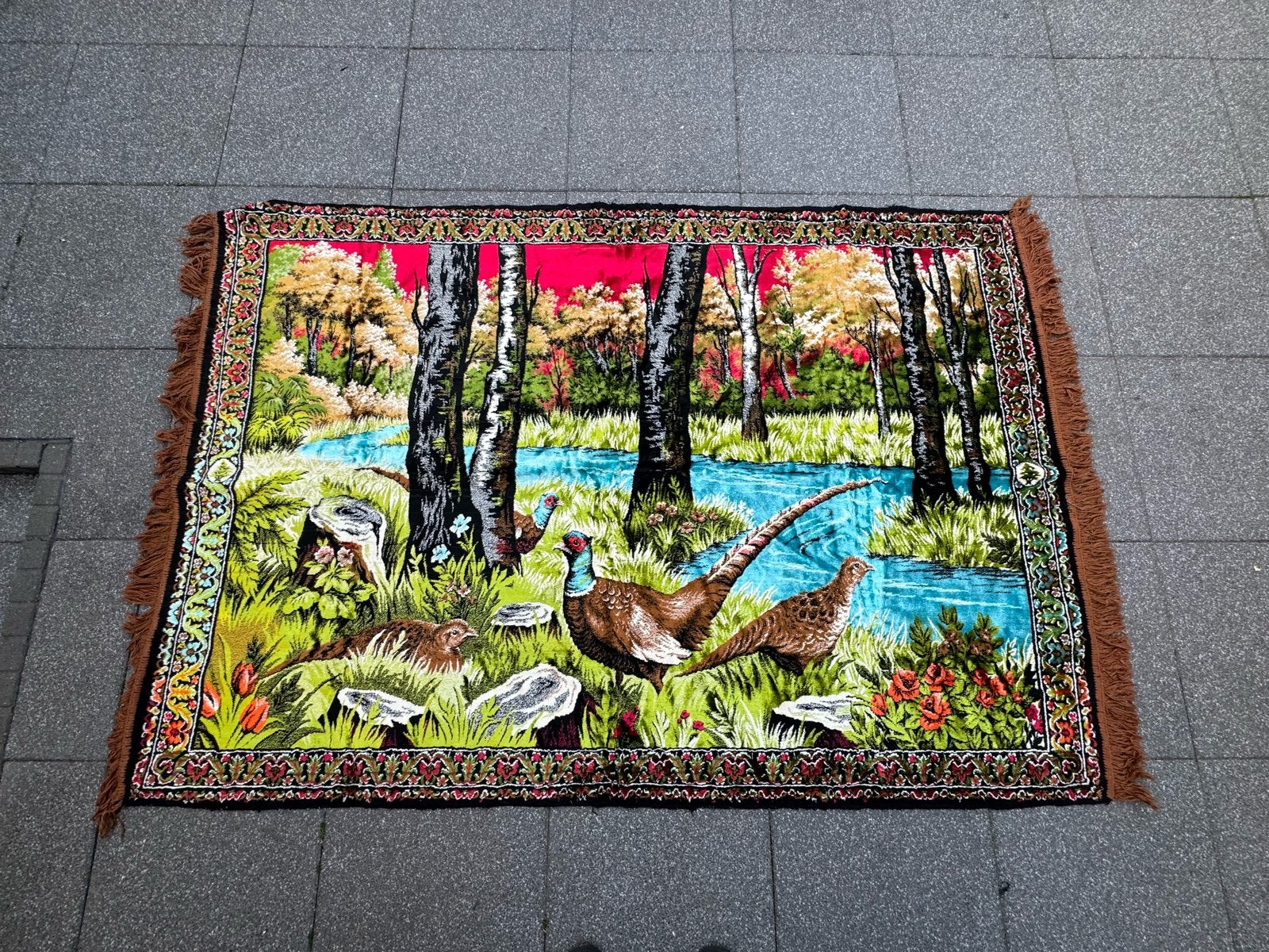 Vintage fluwelen wandkleed fazanten (123x180 cm) – Jaren 70, Met franjes/kwastjes, Ophalen of Verzenden, Fluweel, Meerkleurig