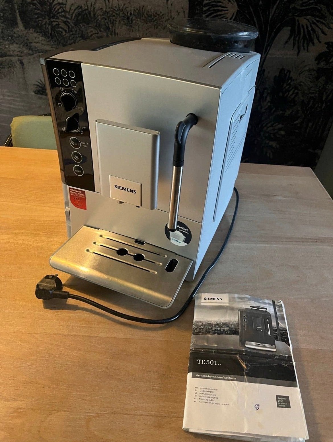 Siemens TE501.. koffiemachine - Defect, Ophalen, Afneembaar waterreservoir, Koffiemachine, Koffiebonen
