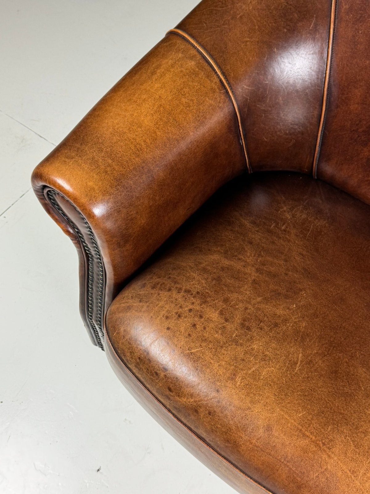 Schapenleren sofa Joris klassiek, Huis en Inrichting, Banken | Sofa's en Chaises Longues, Ophalen, Tweepersoons, 75 tot 100 cm