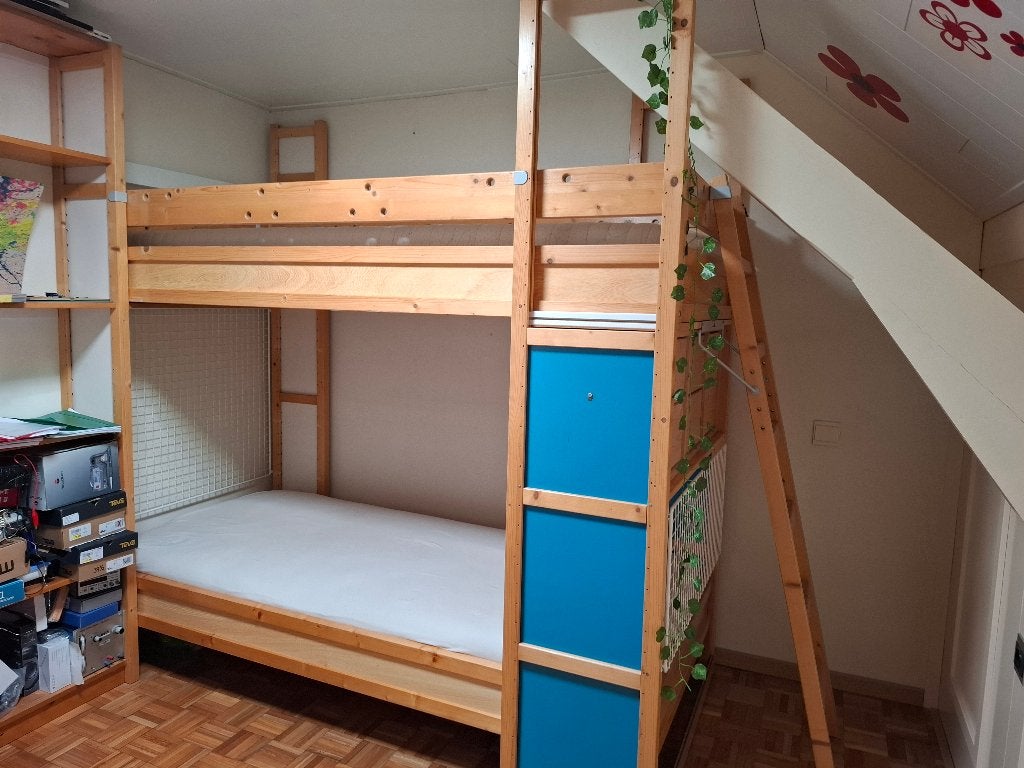 Stapelbed of twee losse één persoonsbedden Lundia, Gebruikt, 90 cm, 160 tot 180 cm, Tweepersoons