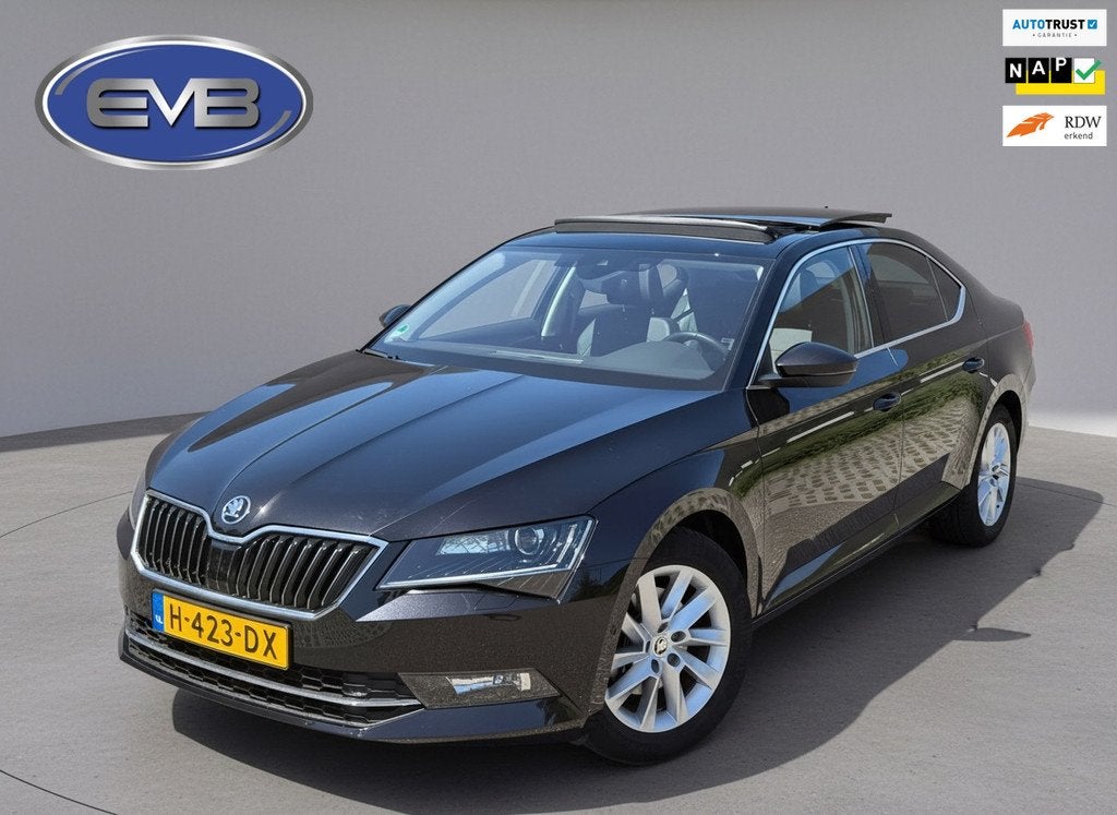 Skoda Superb 1.5 TSI ACT Style Business, LET OP: 18000 km! O, Auto's, Skoda, Voorwielaandrijving, Euro 6, 150 pk, Zwart