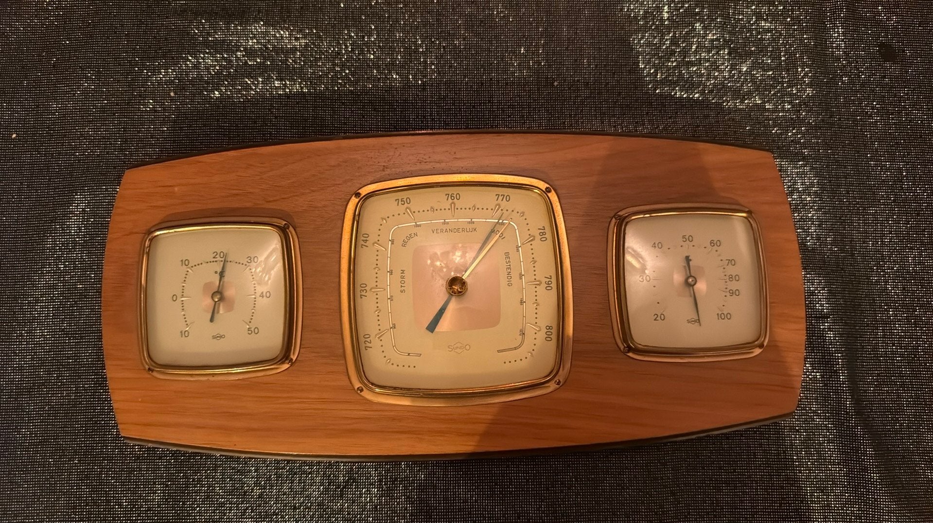 Klassiek weerstation temp., luchtvochtigheid en barometer, Ophalen