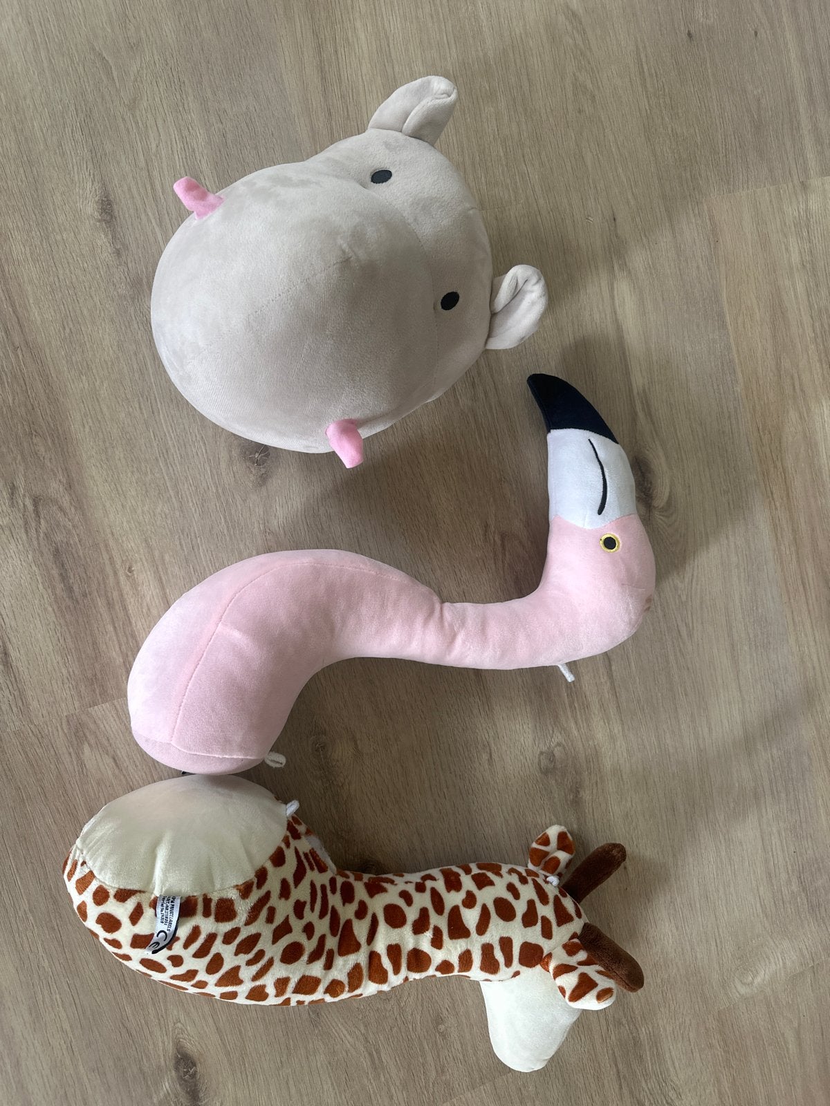 Leuke knuffels: Nijlpaard, Flamingo en Giraf, Ophalen, Gebruikt, Giraf, Grijs